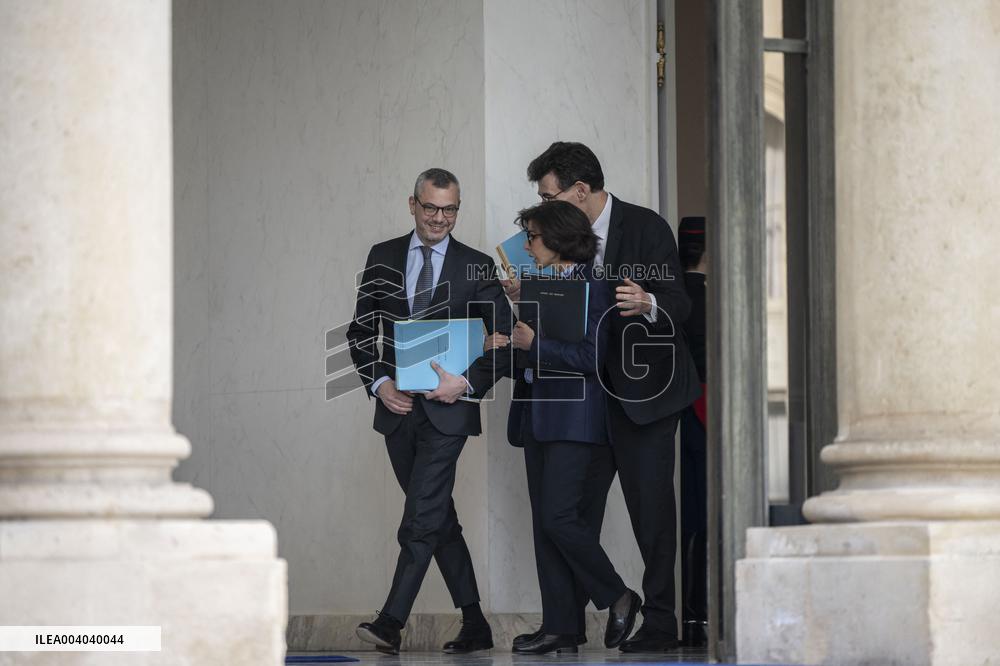 Weekly Cabinet Meeting - Paris