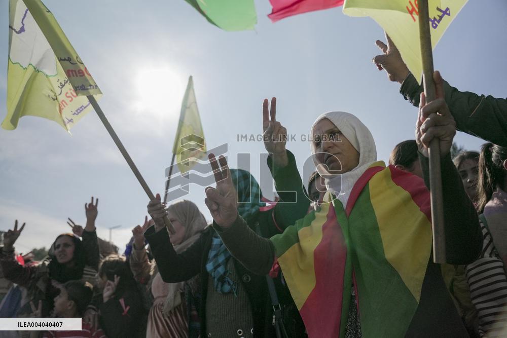 Funeral of two SDF fighters killed by Turkish-backed SNA - Kobani