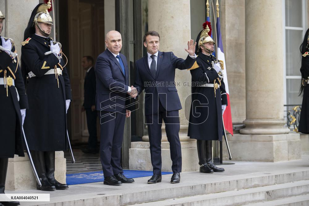 French President Welcomes Romanian President - Paris