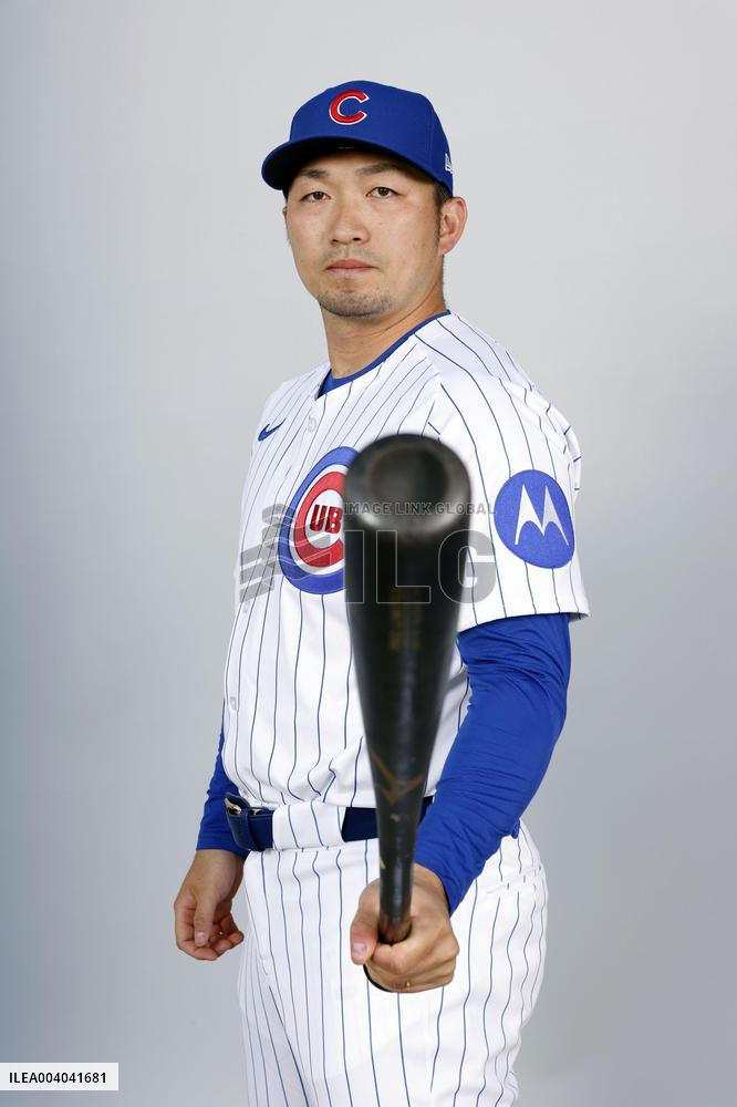 Baseball: Cubs outfielder Suzuki