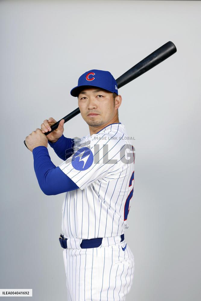 Baseball: Cubs outfielder Suzuki