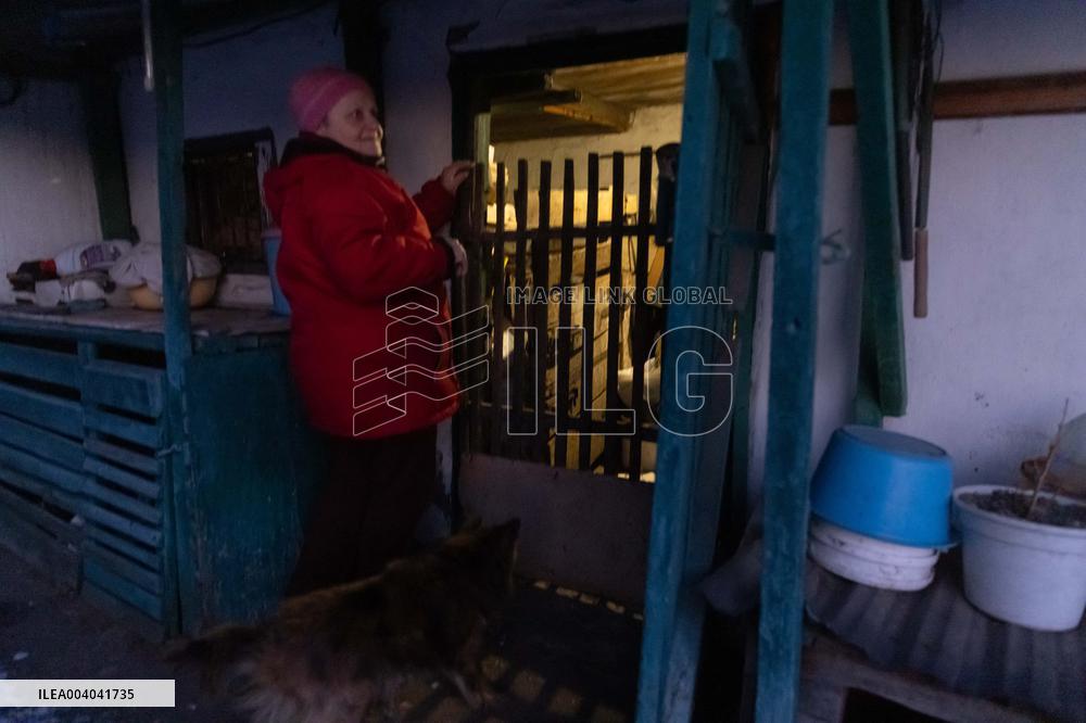 Resident Laments Shattered Windows After Russian Strike - Kostyantynivka