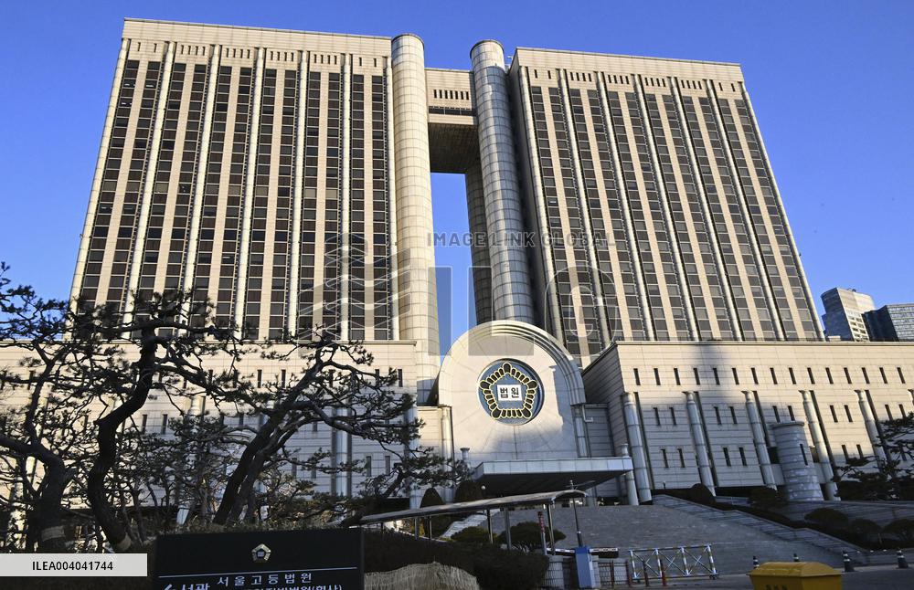 1st hearing for impeached S. Korea president