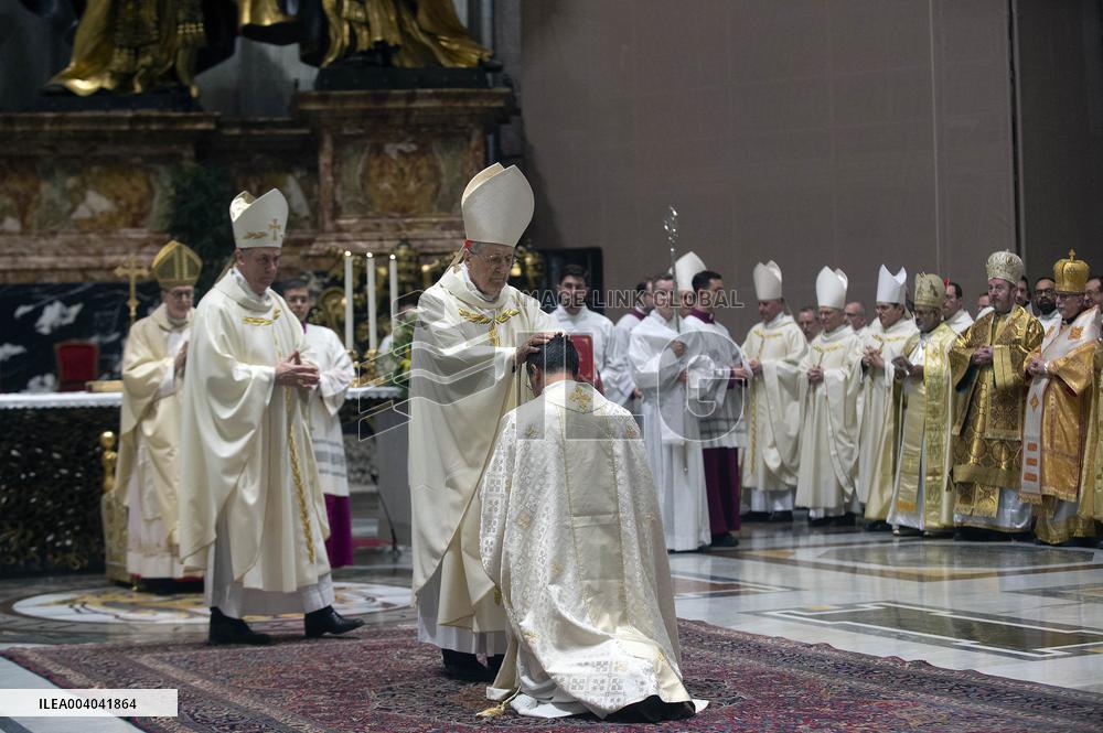 Msgr Ciampanellis Ordination at St Peters - Vatican