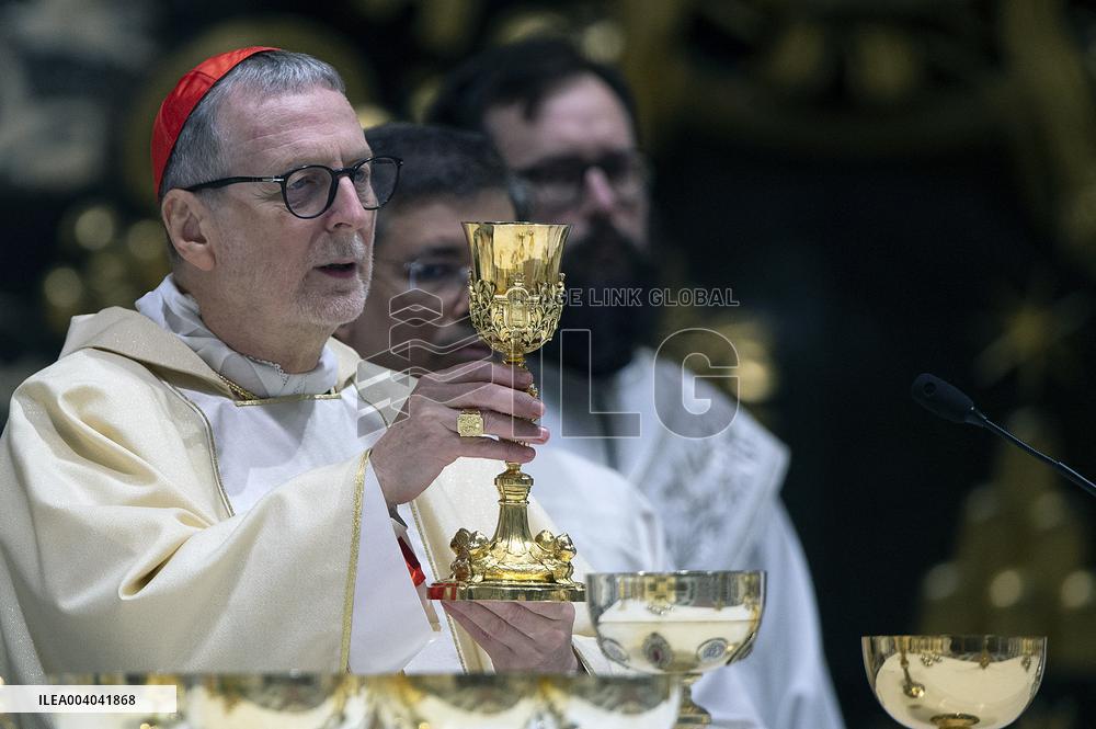 Msgr Ciampanellis Ordination at St Peters - Vatican