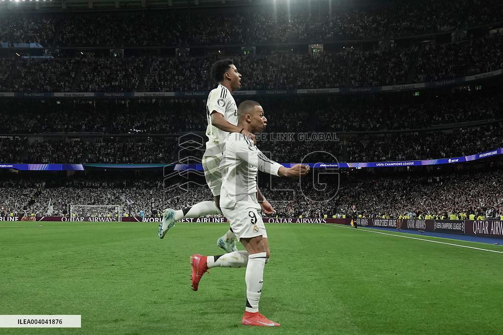 Real Madrid v Manchester City - Madrid