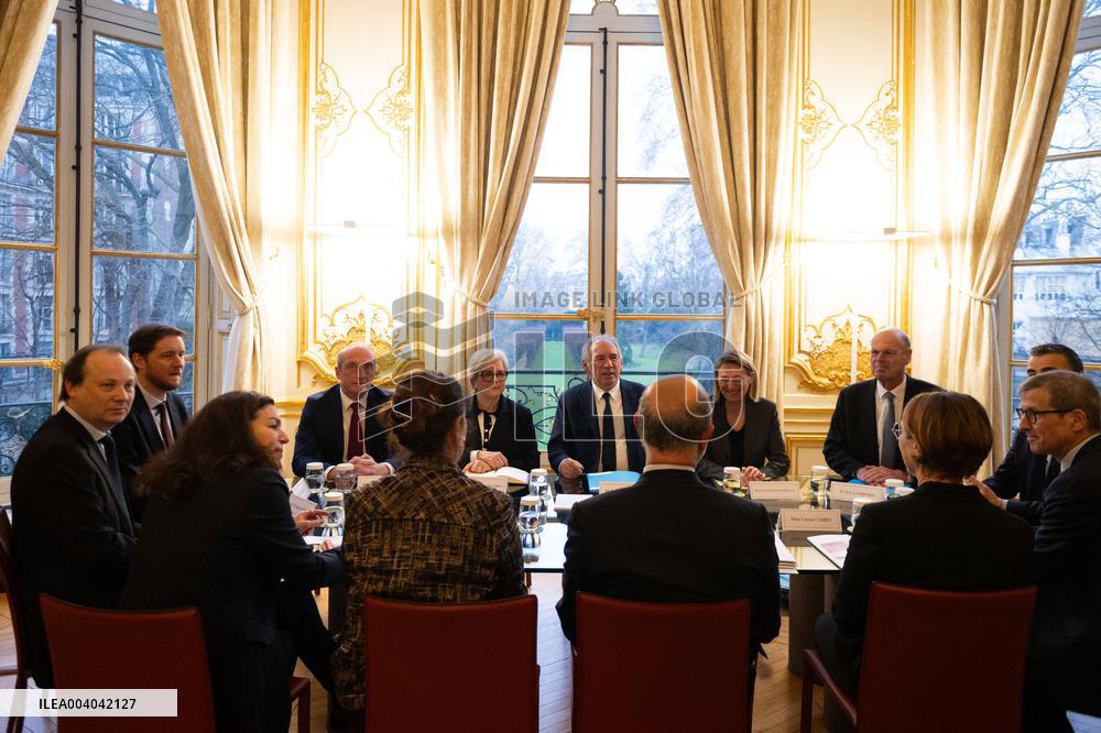 Pensions Report Results At Hotel Matignon - Paris