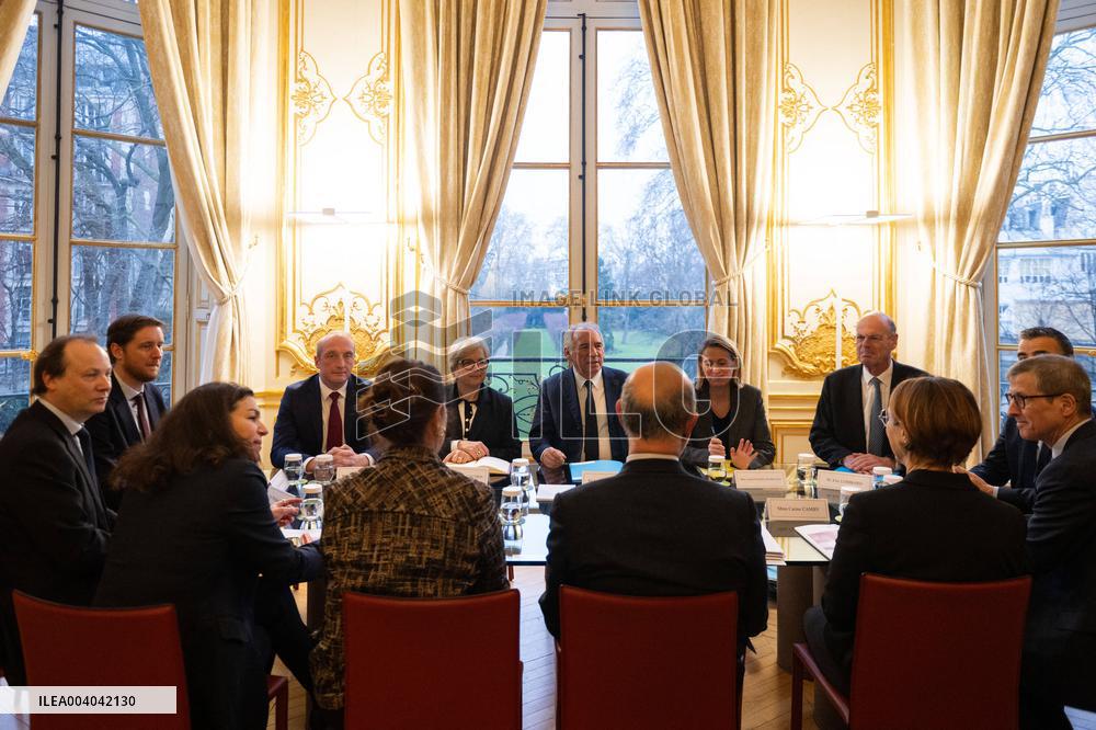 Pensions Report Results At Hotel Matignon - Paris