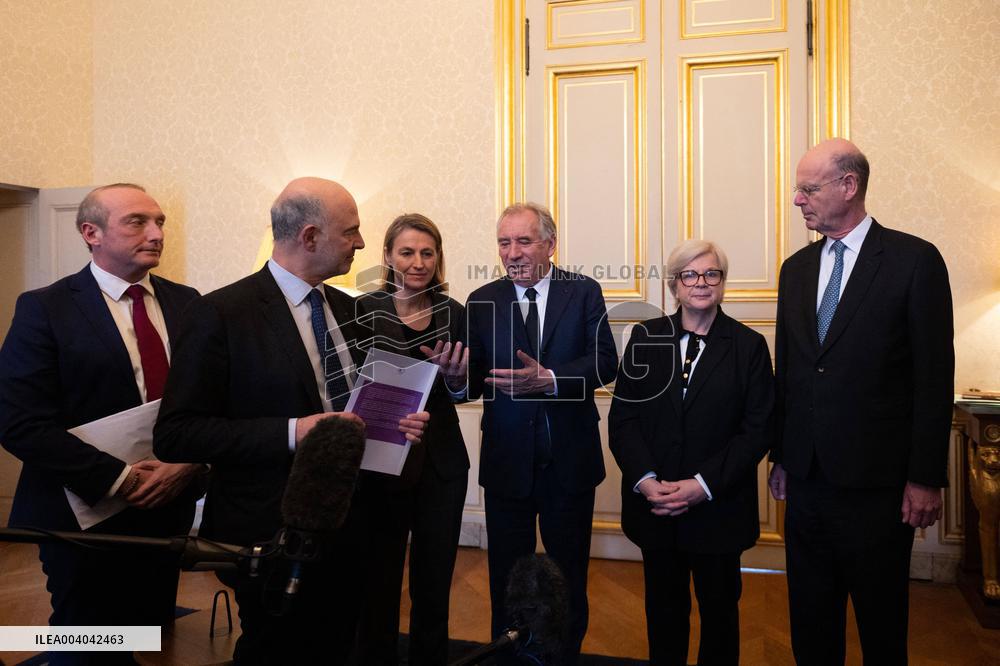 Pensions Report Results At Hotel Matignon - Paris