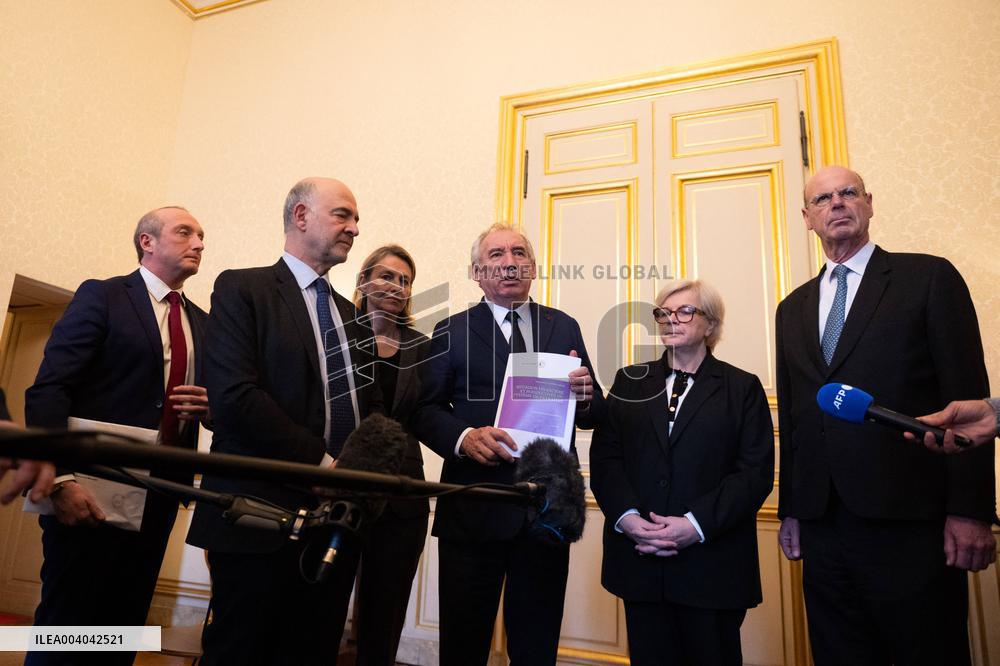 Pensions Report Results At Hotel Matignon - Paris