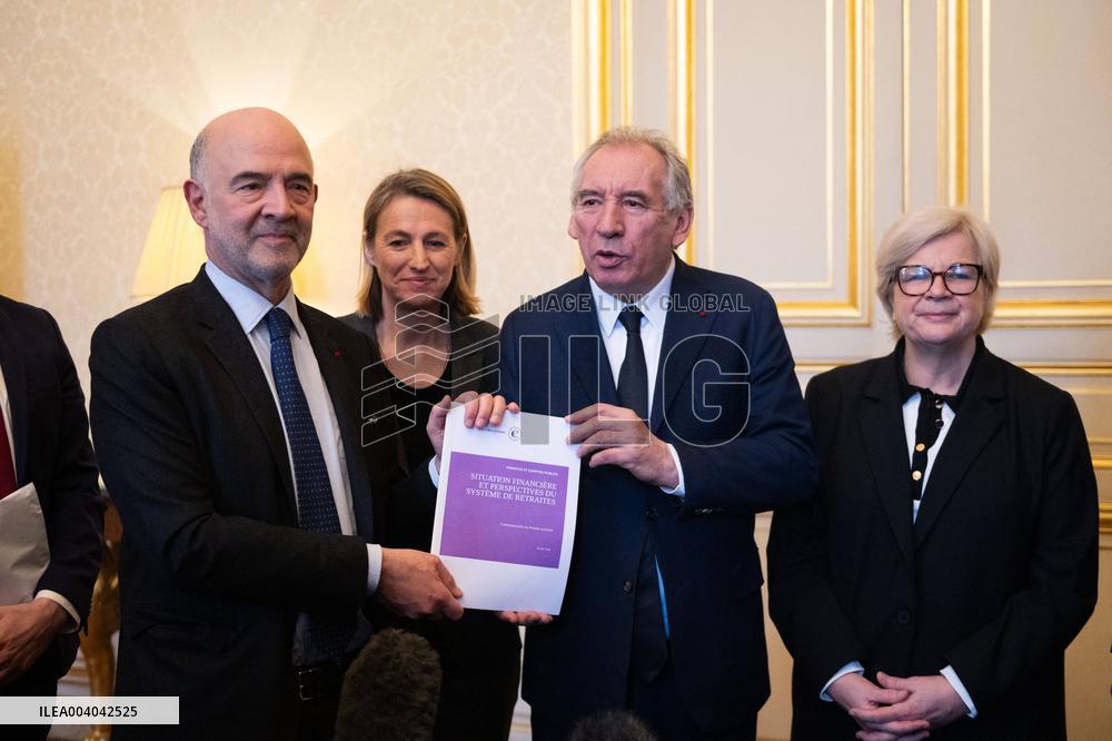 Pensions Report Results At Hotel Matignon - Paris