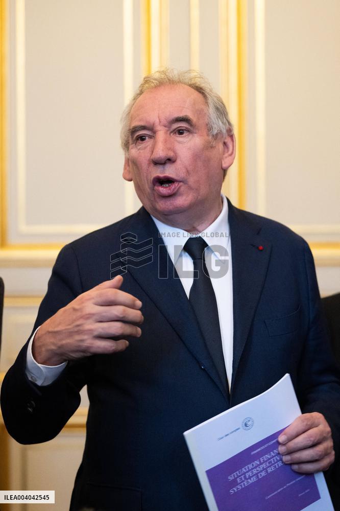 Pensions Report Results At Hotel Matignon - Paris