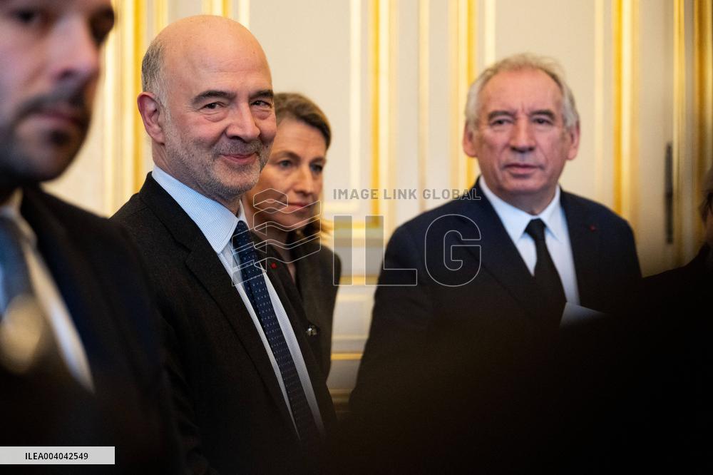 Pensions Report Results At Hotel Matignon - Paris