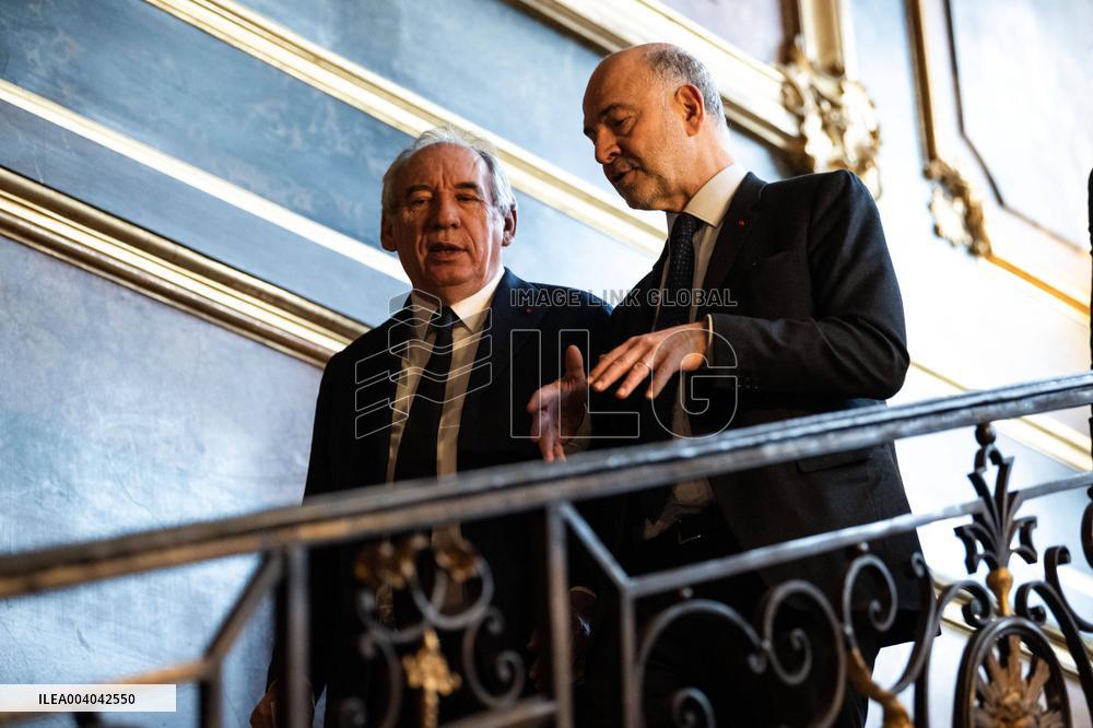 Pensions Report Results At Hotel Matignon - Paris