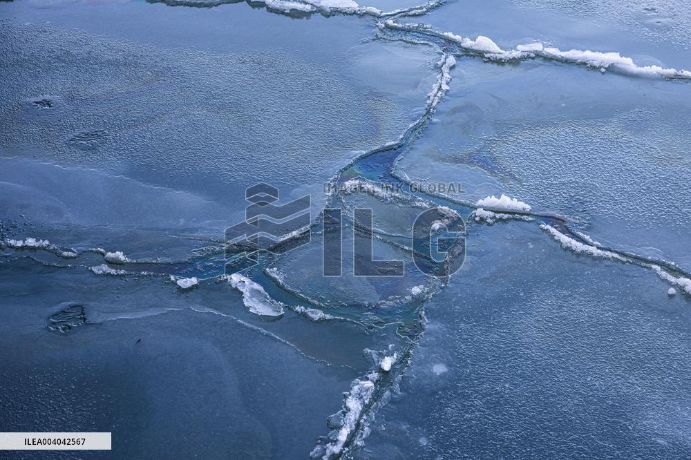 Oil slick at the Noblessner Harbor