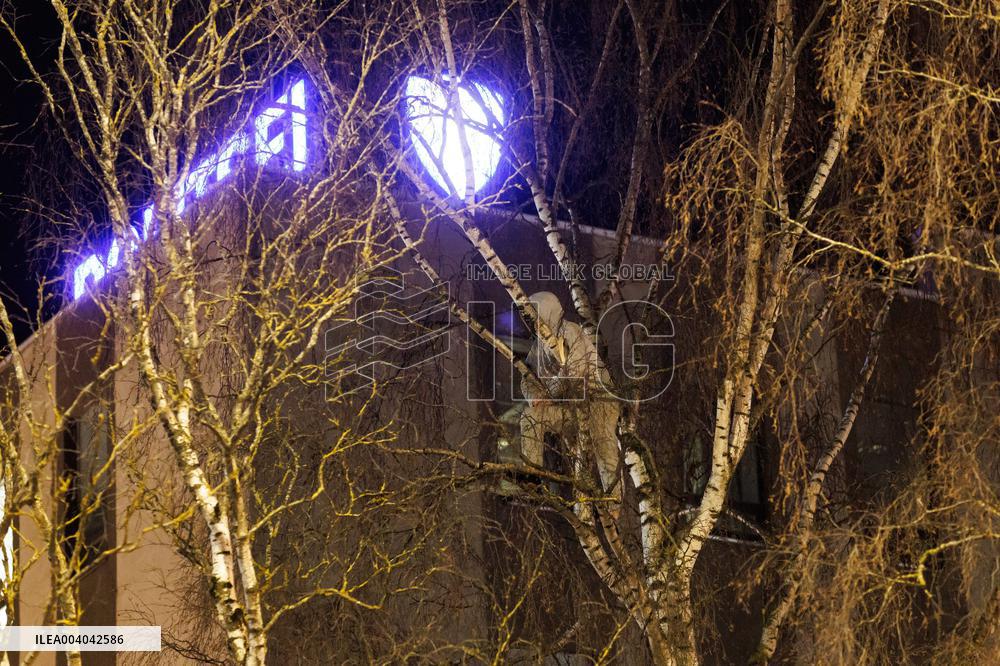 Unpredictable behavior of a man causing a traffic accident