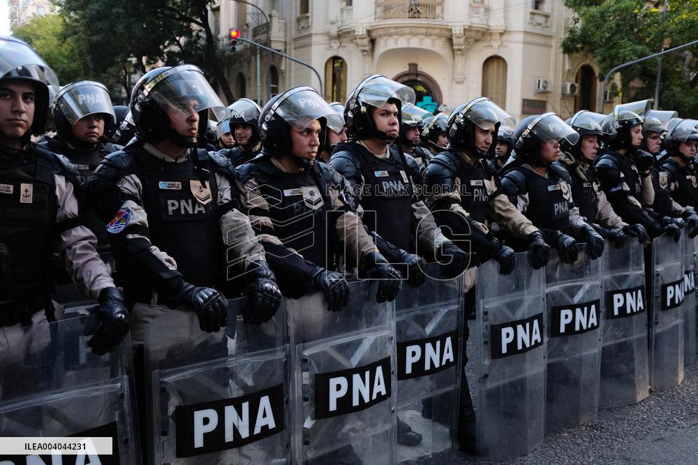 Pensioners Demonstrate Buenos Aires