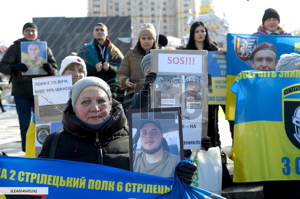 Performance in support of Kremlin prisoners in Kyiv