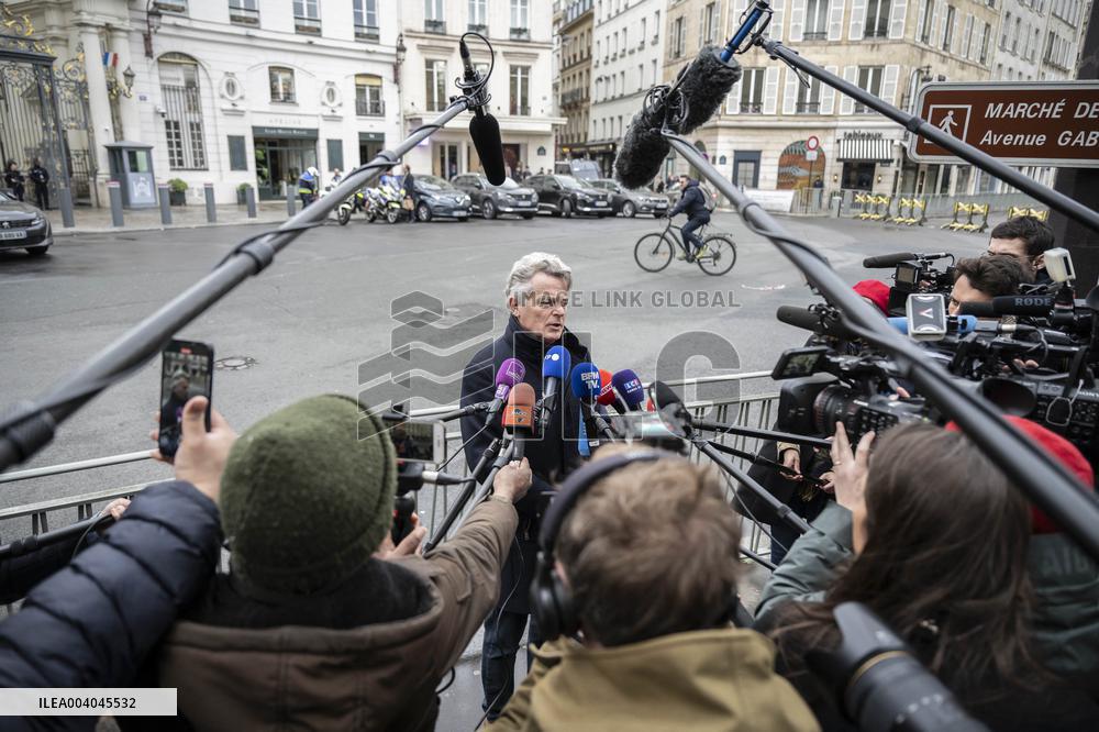 French President and Party Leaders Meet on Ukraine Crisis - Paris