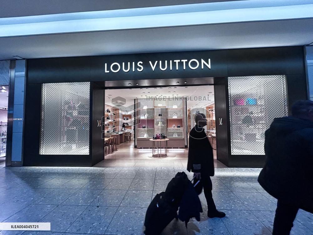 Illustration Duty Free at Heathrow Airport - London