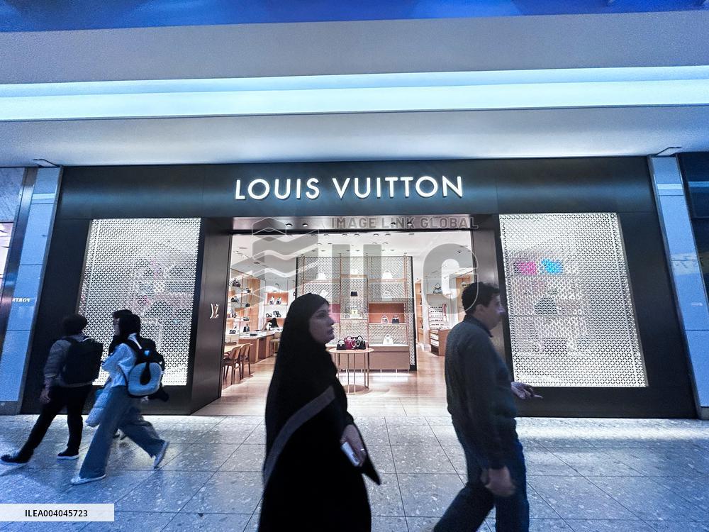 Illustration Duty Free at Heathrow Airport - London