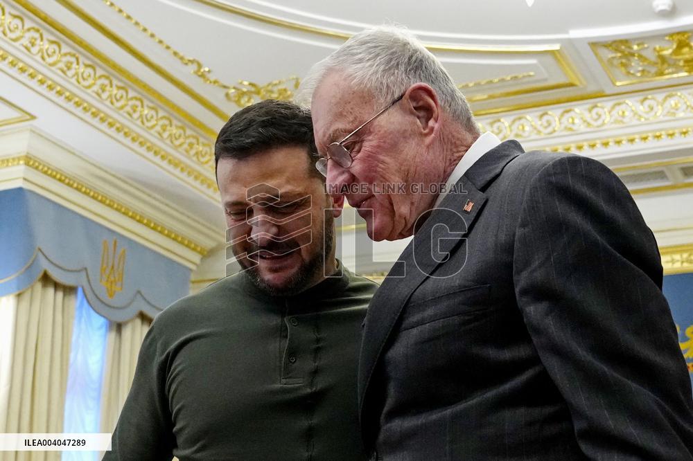 Ukrainian President Zelenskyy meets U.S. envoy Kellogg