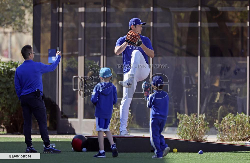 Baseball: MLB spring training