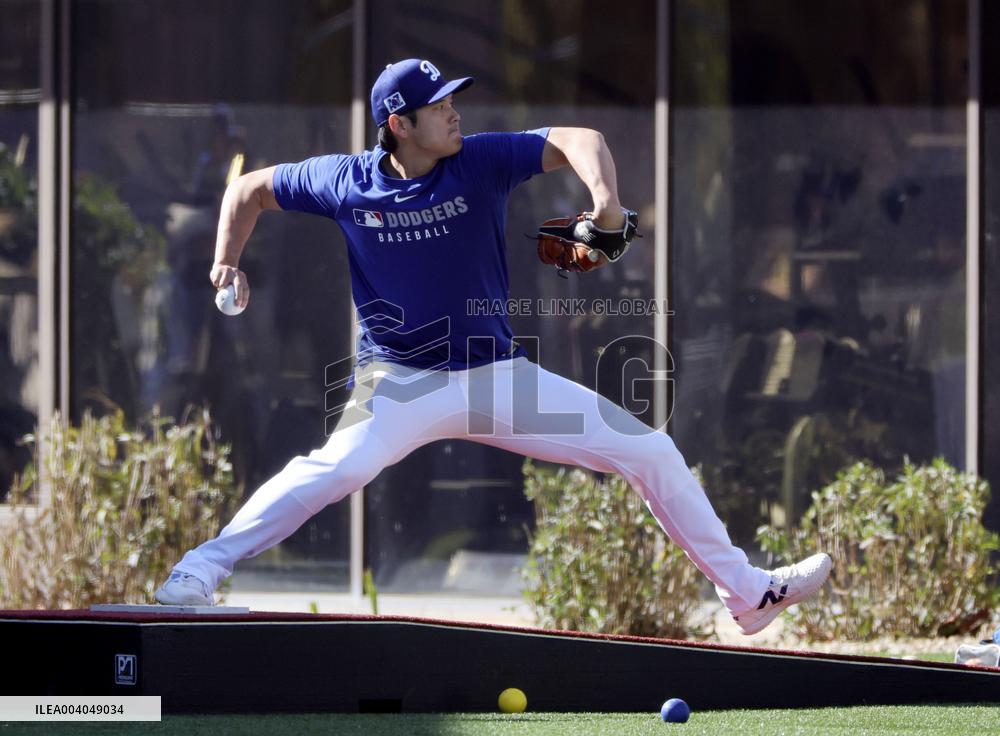 Baseball: MLB spring training