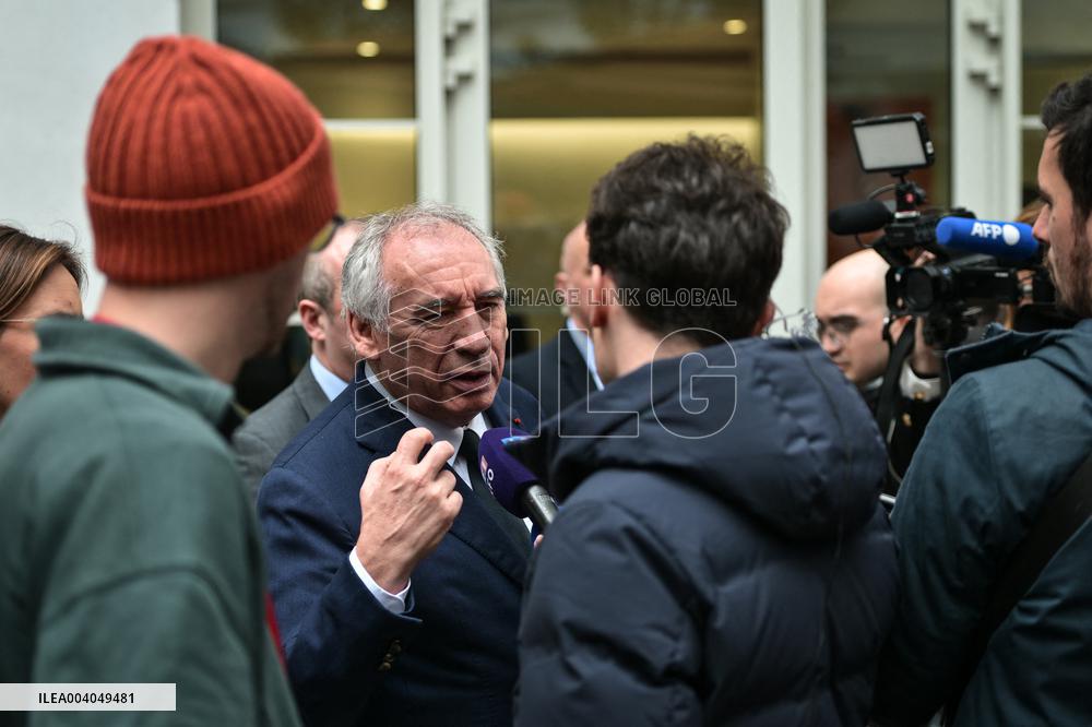 Presser after a meeting of French government officials in Paris - FA