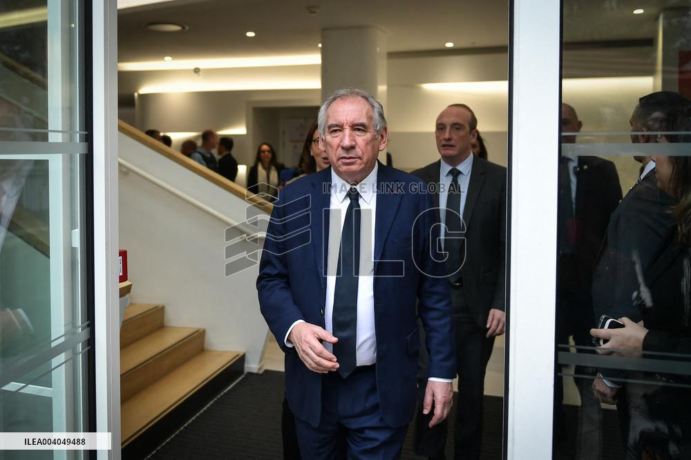 Presser after a meeting of French government officials in Paris - FA