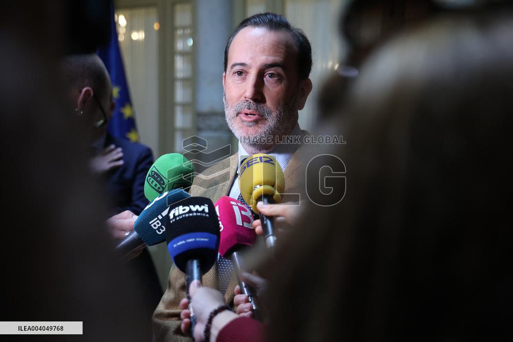 Le Senne Sees No Reason For Resignation - Spain