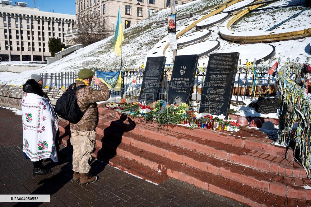 Kyiv pays tribute to Heavenly Hundred Heroes