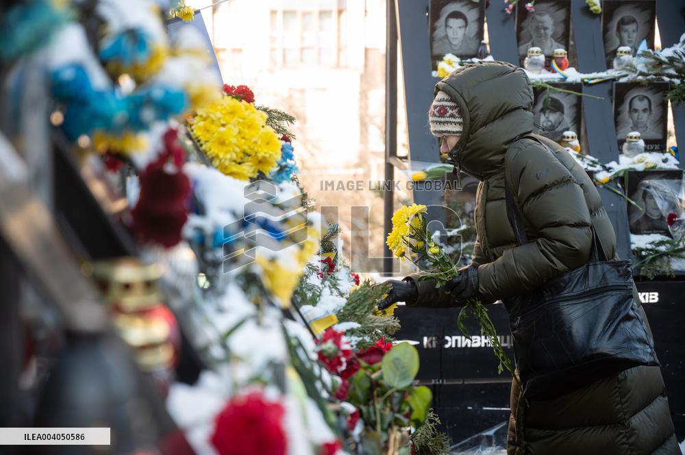 Kyiv pays tribute to Heavenly Hundred Heroes
