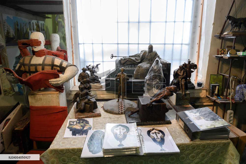 Interview of Ukrainian sculptor Anatolii Kushch