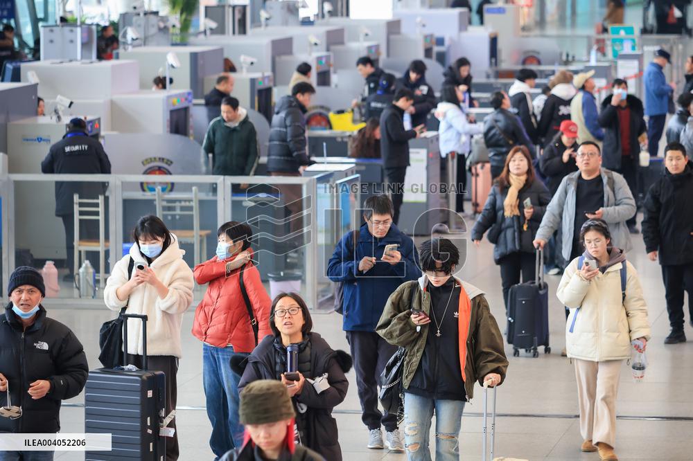 2025 Spring Festival Travel Rush End