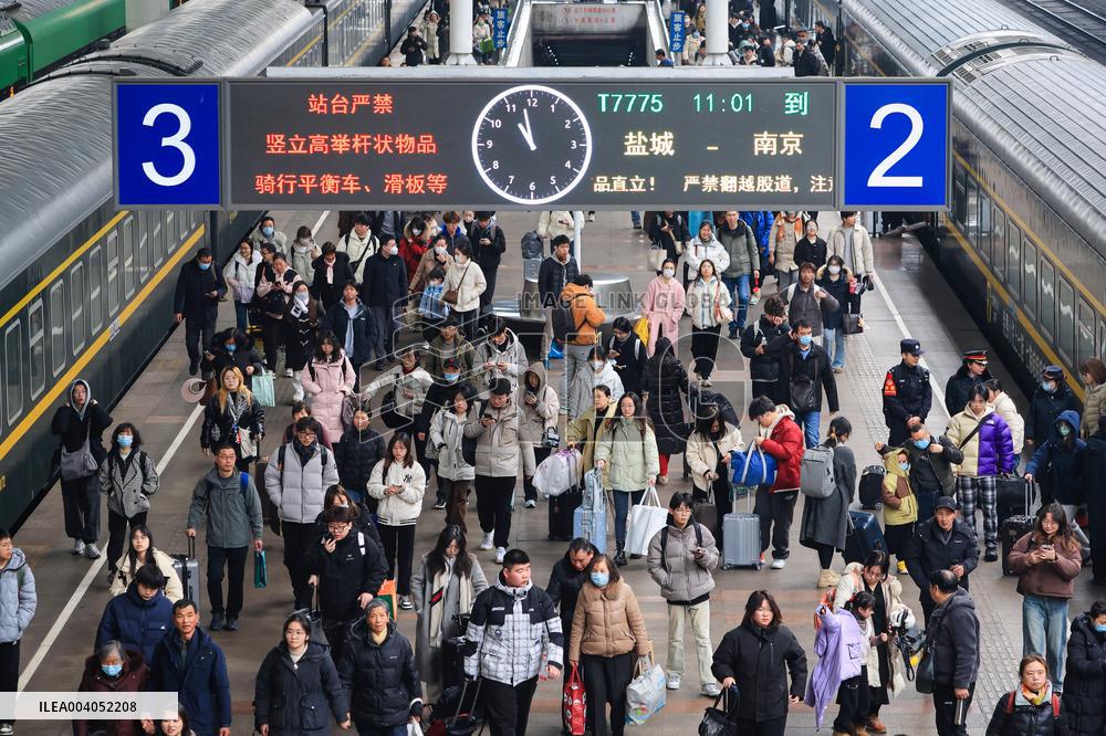 2025 Spring Festival Travel Rush End