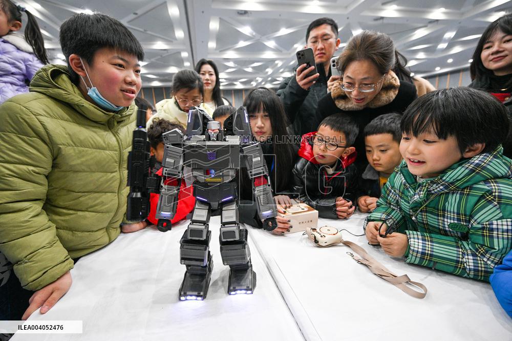 2025 Popular Science ｡､AI Robot Exhibition in Nanjing