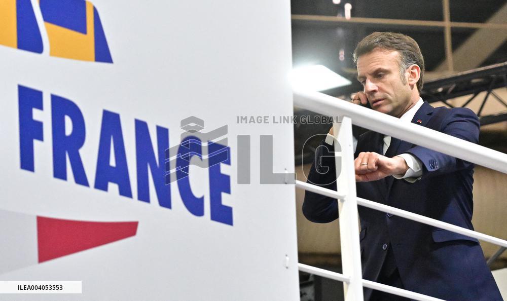 President Macron talks on the phone with Bruno Retailleau following the knife attack in Mulhouse - Paris