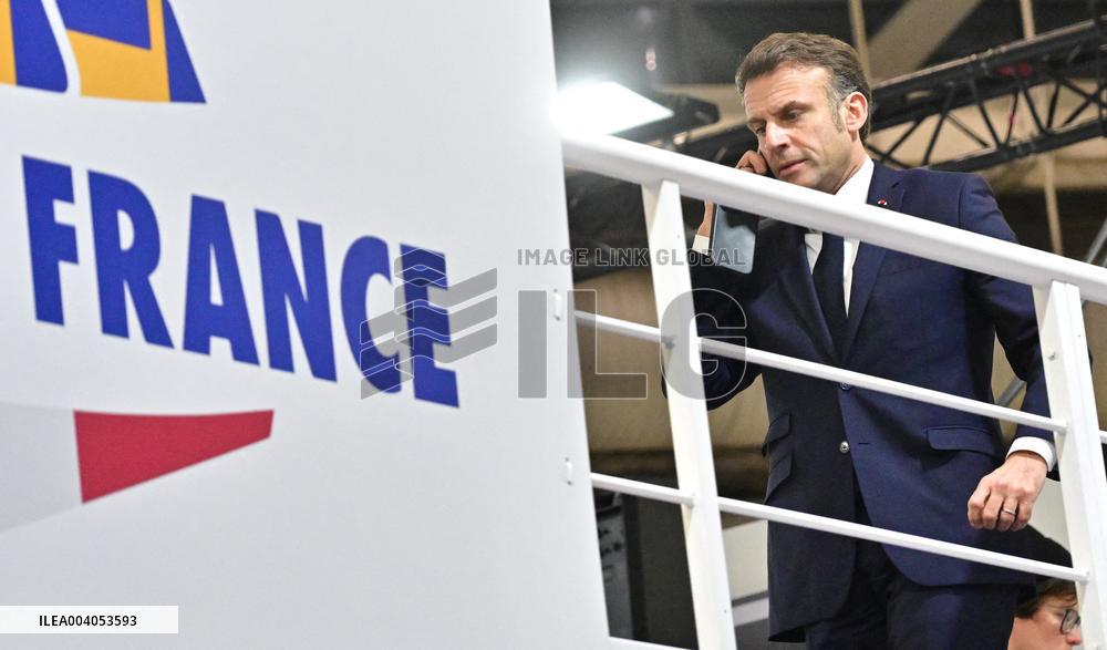 President Macron talks on the phone with Bruno Retailleau following the knife attack in Mulhouse - Paris