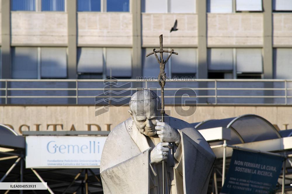 Nuns And Priests Pray For Pope Francis - Rome