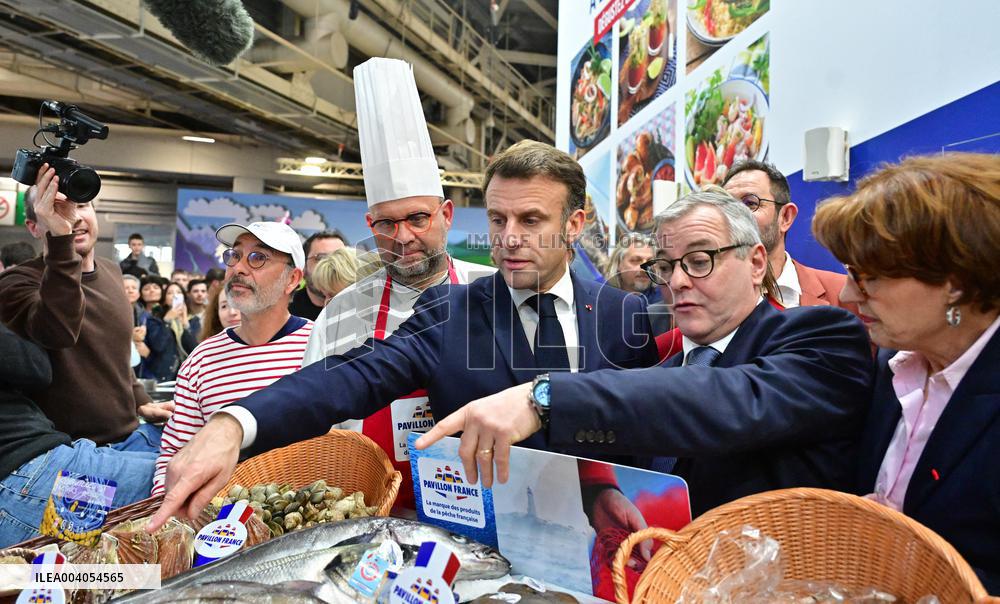 Macron inaugurates the International Agricultural Show - Paris