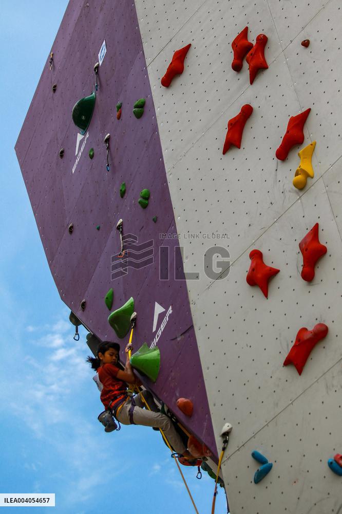 Kids Wall Climbing Competition