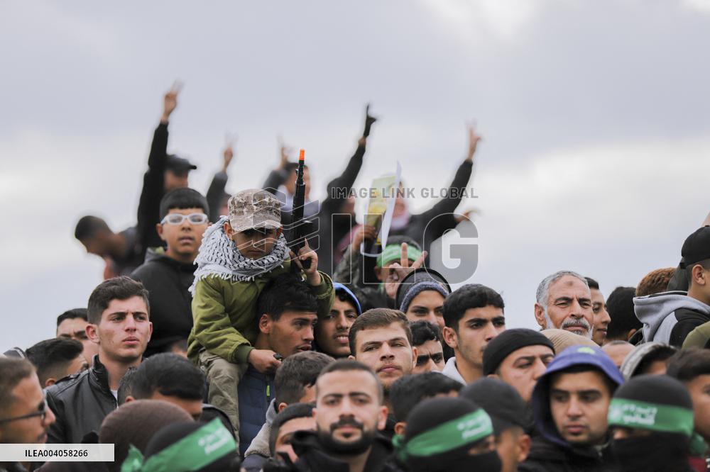 Hamas Hands Over Israeli Hostages To Red Cross - Gaza