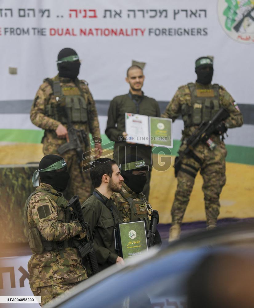 Hamas Hands Over Israeli Hostages To Red Cross - Gaza