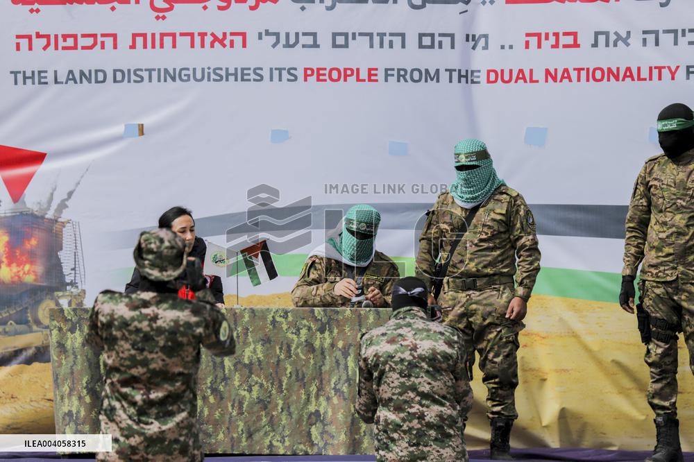 Hamas Hands Over Israeli Hostages To Red Cross - Gaza