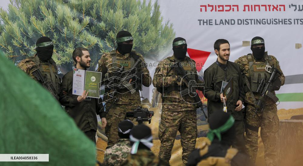 Hamas Hands Over Israeli Hostages To Red Cross - Gaza