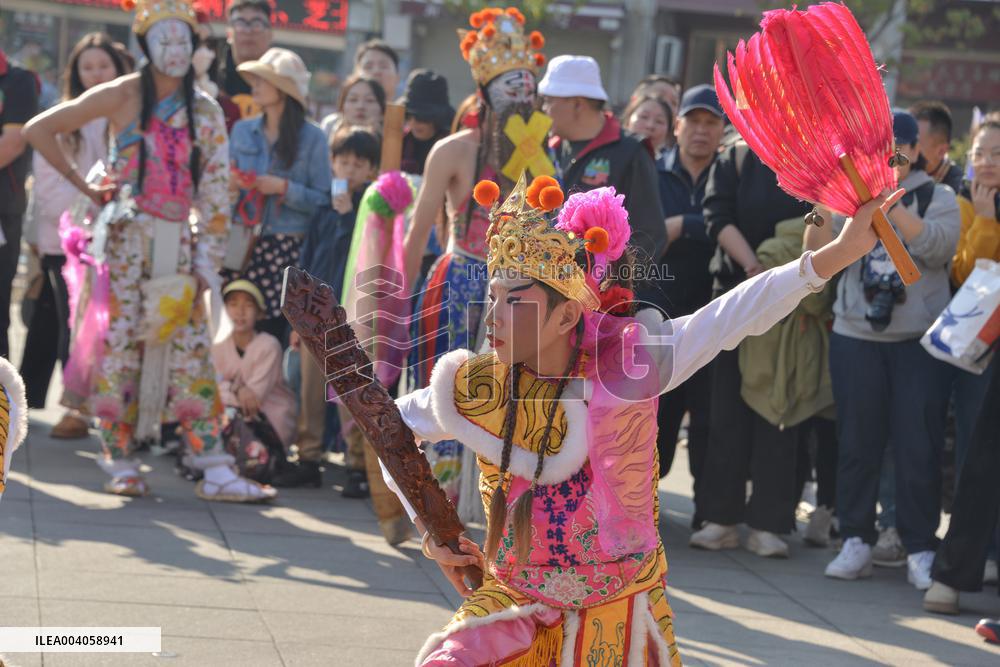 Taiwanese Artists Perform to Welcome The New Year at the Tianhou Palace in Quanzhou