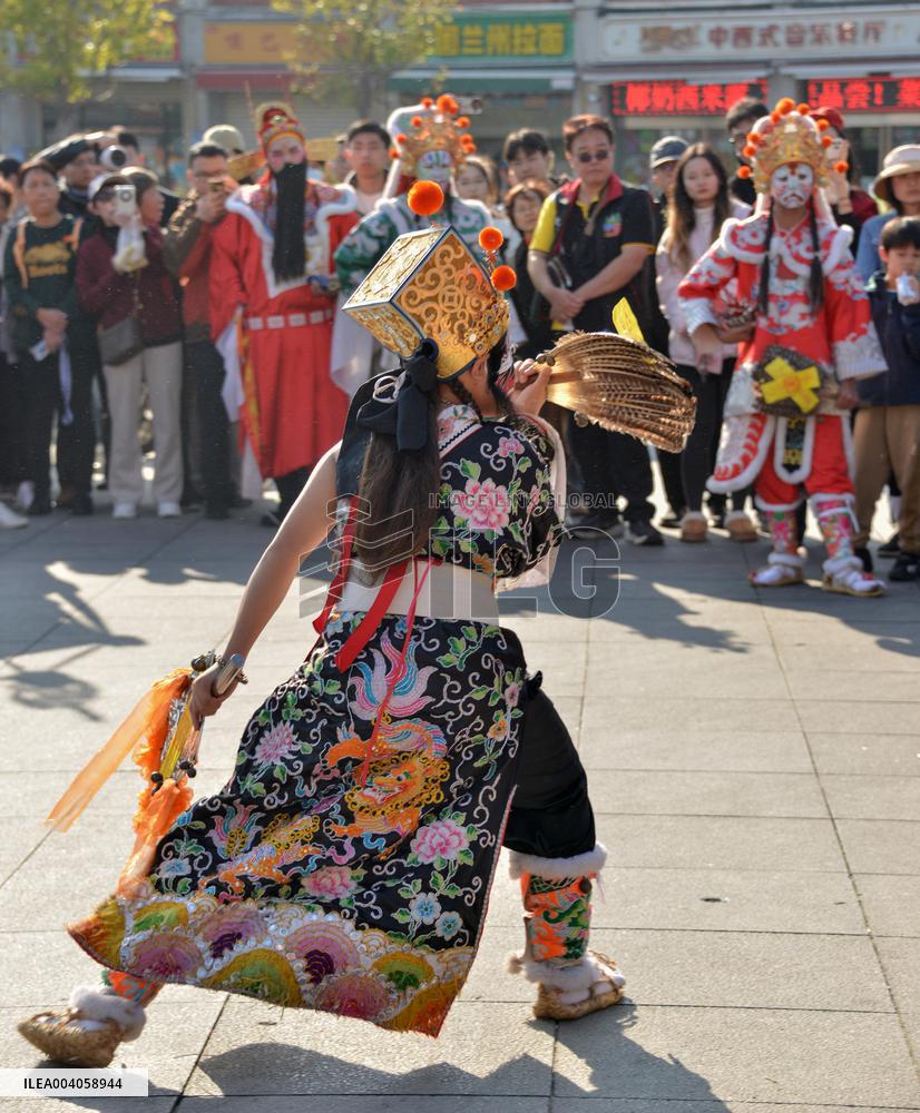Taiwanese Artists Perform to Welcome The New Year at the Tianhou Palace in Quanzhou