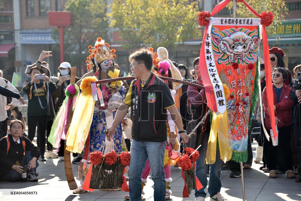 Taiwanese Artists Perform to Welcome The New Year at the Tianhou Palace in Quanzhou