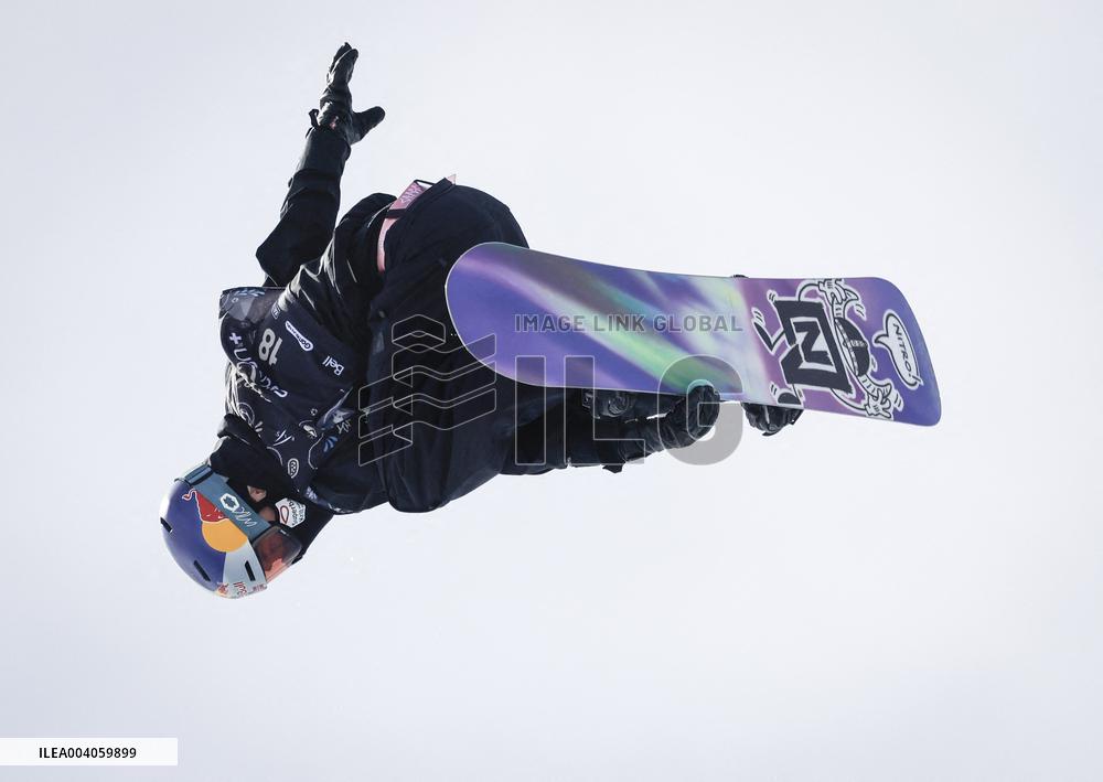 Men's World Cup Slopestyle Snowboard Event - Canada